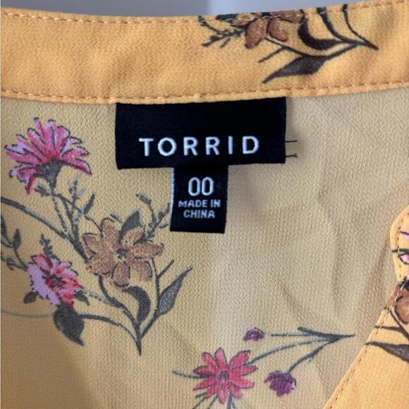 Torrid Lightweight High Low top - Picture 3 of 5
